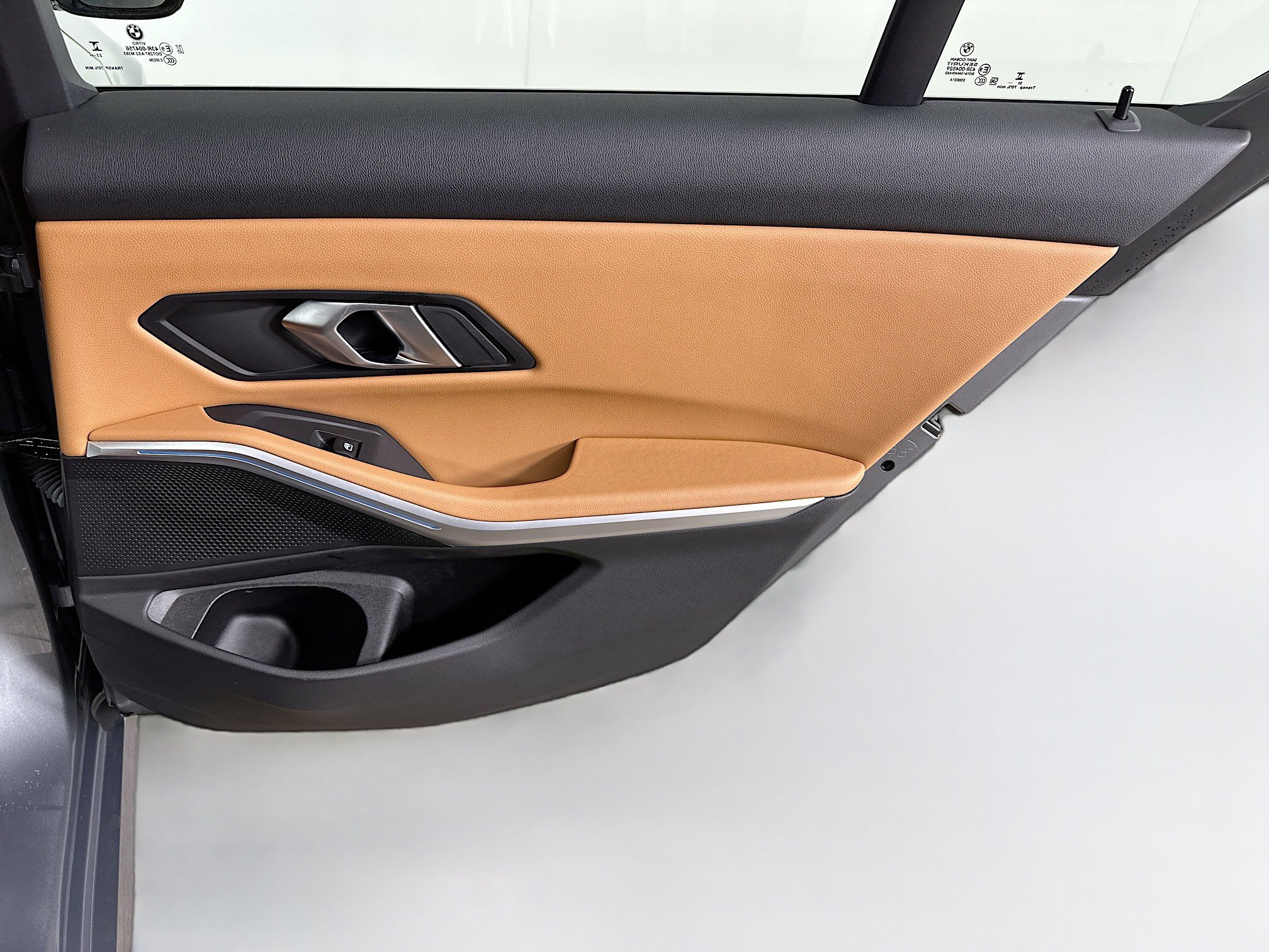 Used 2024 BMW 330i xDrive Sedan w/ Premium Package image 32