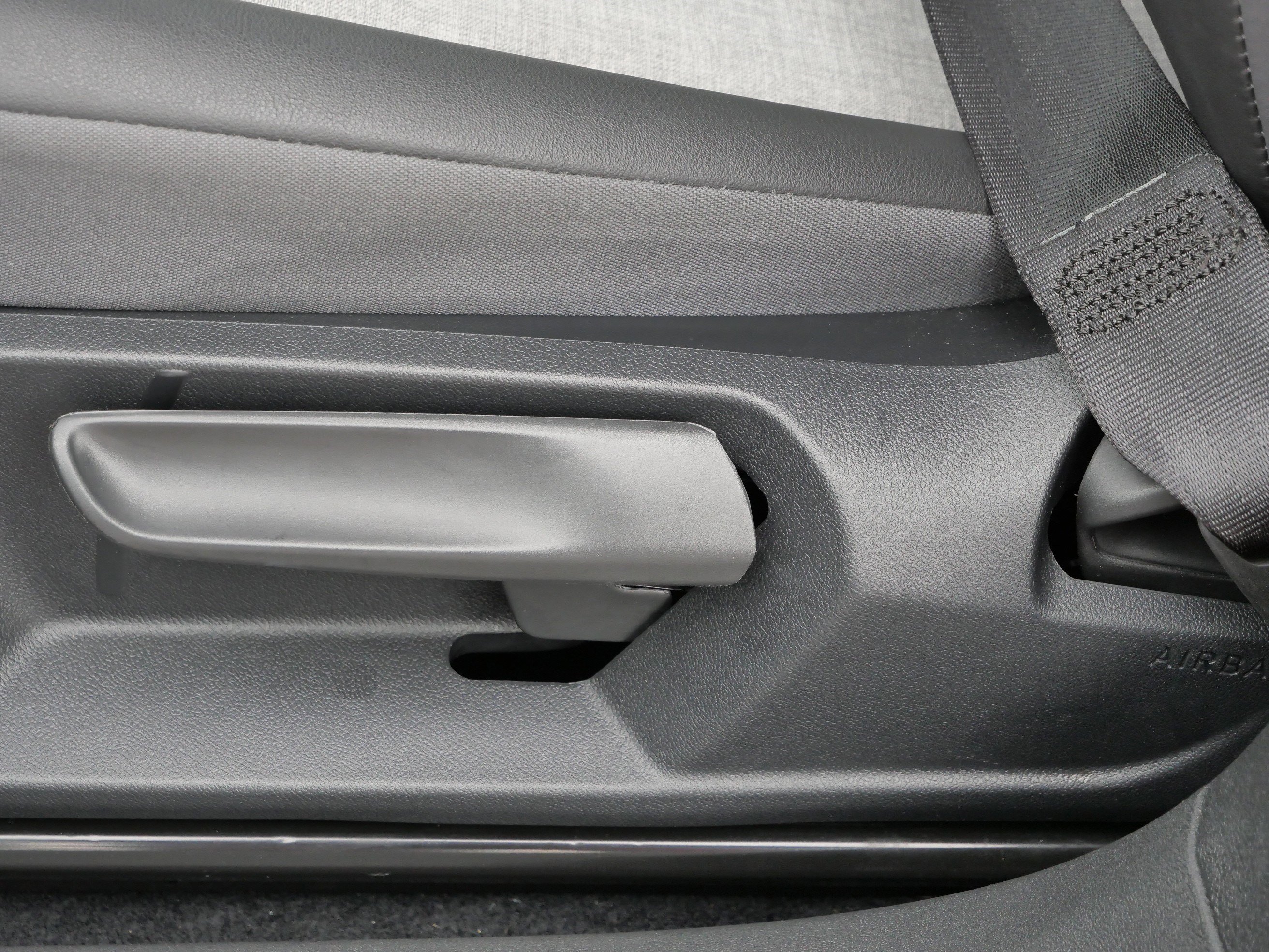 Certified 2025 Volkswagen ID.4 Pro image 20