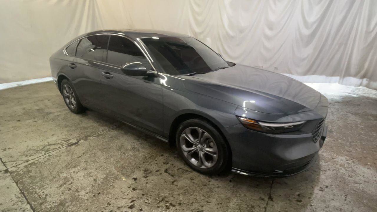 Used 2024 Honda Accord EX image 2