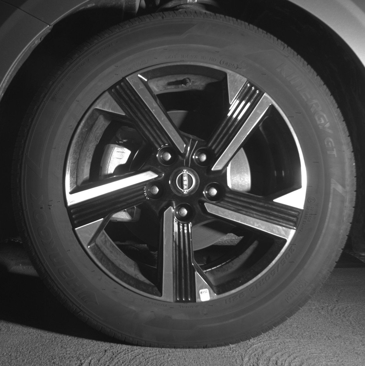 Used 2025 Nissan Sentra SV FWD image 12