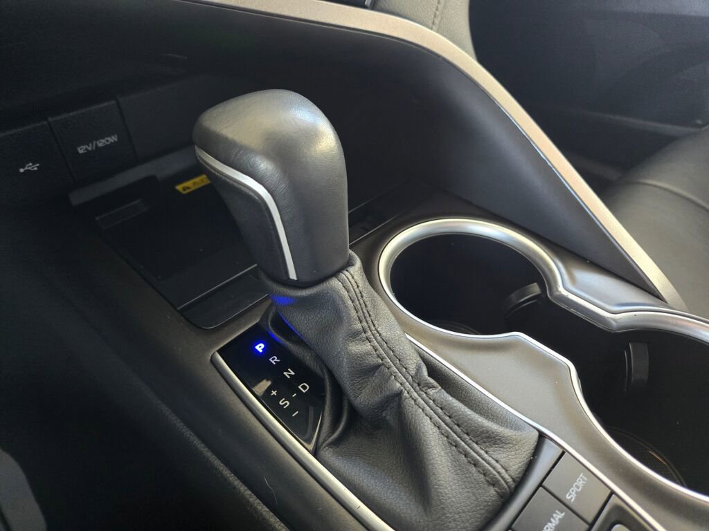 Used 2024 Toyota Camry XLE w/ Cold Weather Package FWD image 20