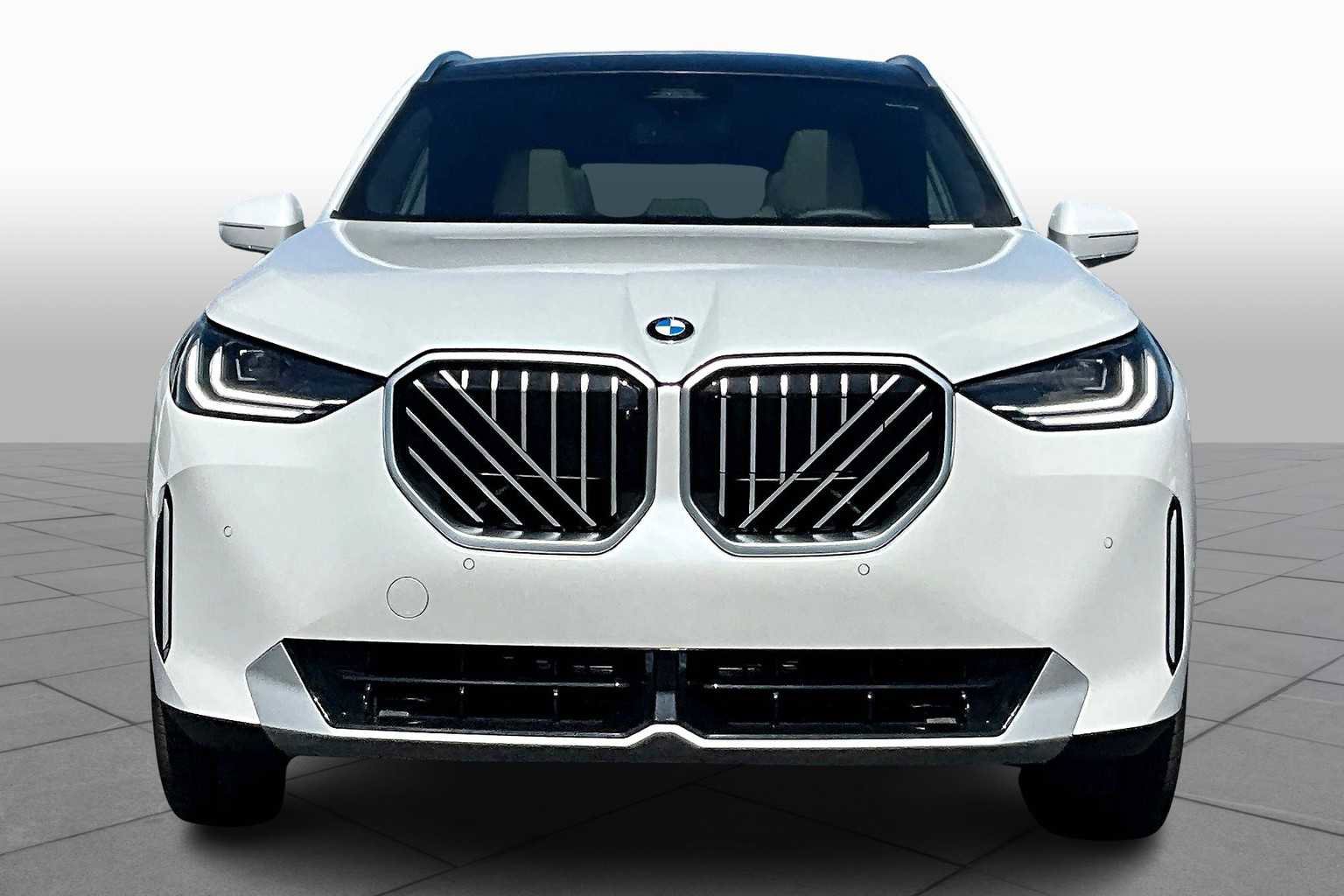 Used 2026 BMW X3 xDrive30 w/ Premium Package image 3