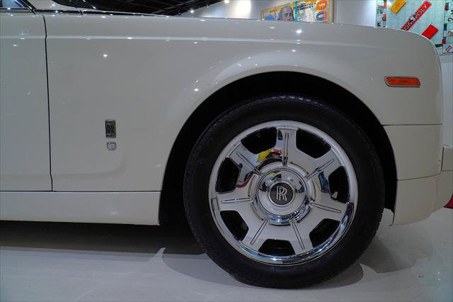 Used 2009 Rolls-Royce Phantom Sedan RWD image 7