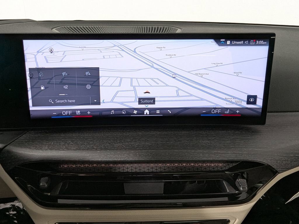 Used 2025 BMW 330i xDrive Sedan w/ M Sport Package image 21