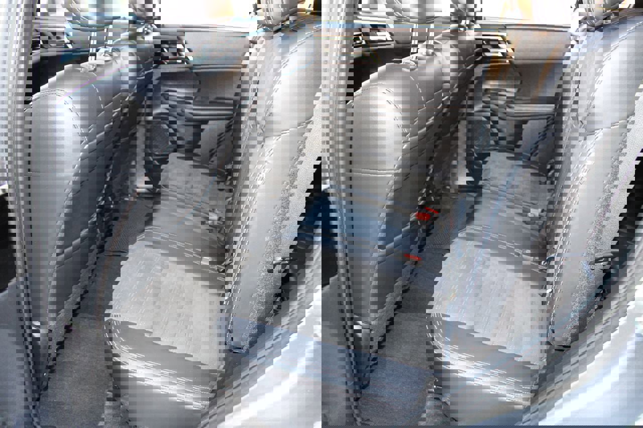 Used 2024 Mitsubishi Outlander SE image 5