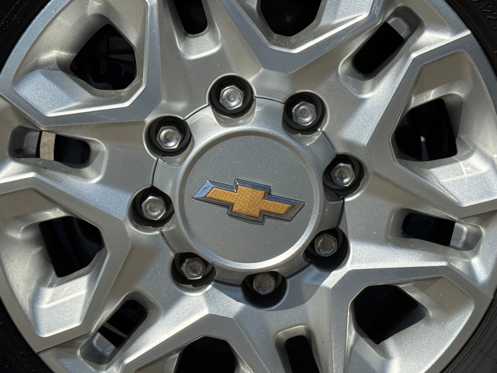 Used 2024 Chevrolet Silverado 2500 LT AWD/4WD image 21