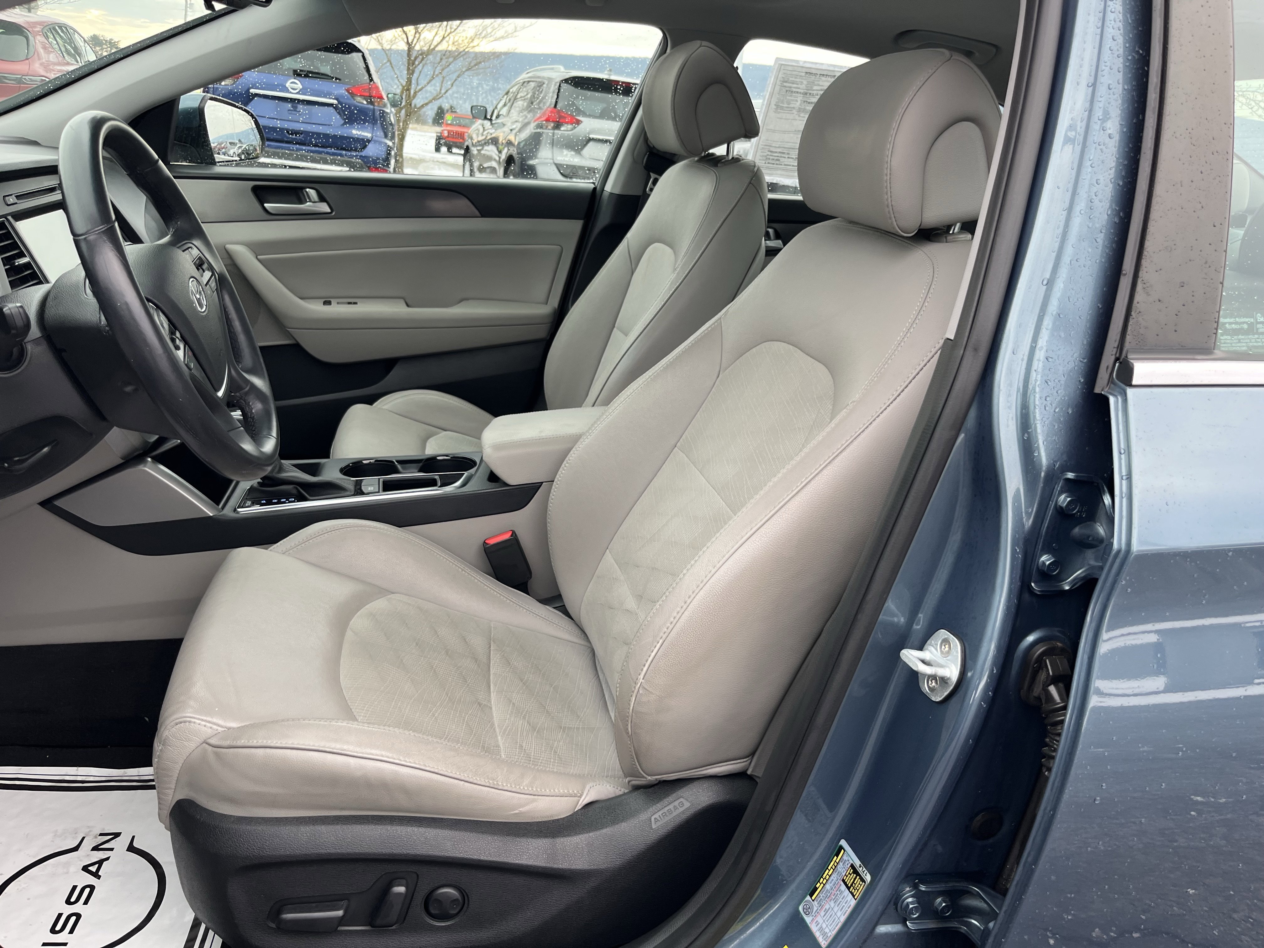 Used 2017 Hyundai Sonata Sport w/ Value Edition Package 02 image 13