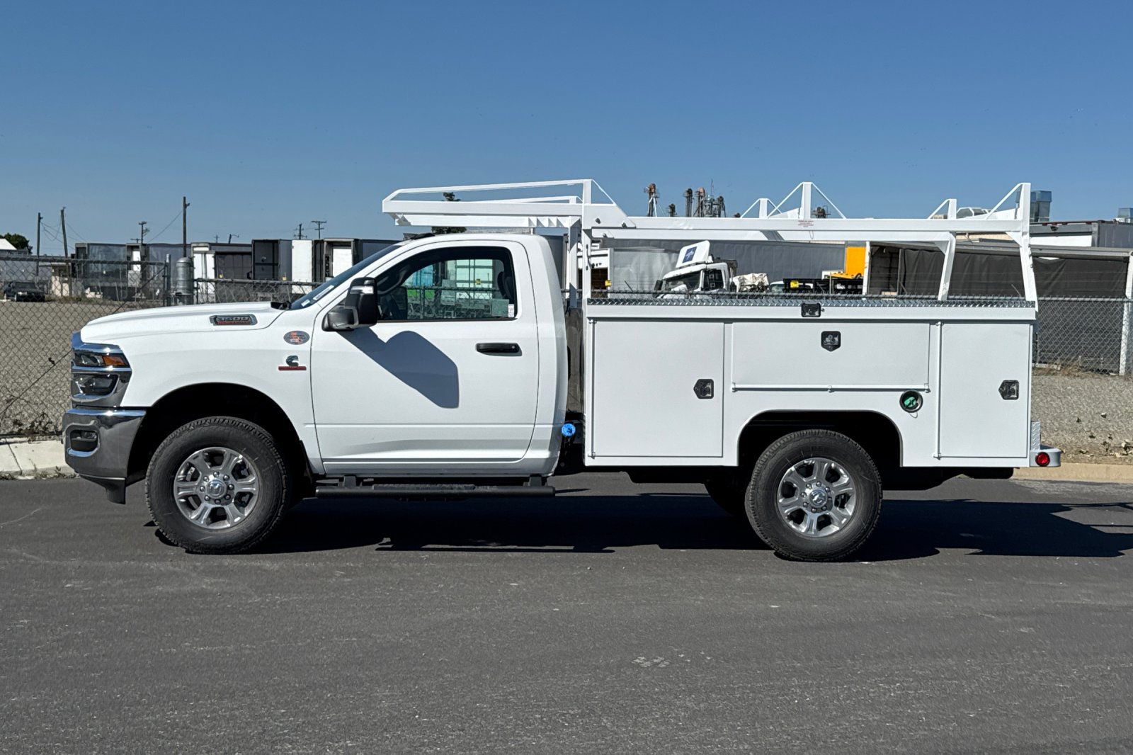 New 2026 RAM 3500 Tradesman w/ Chrome Appearance Group A AWD/4WD image 6