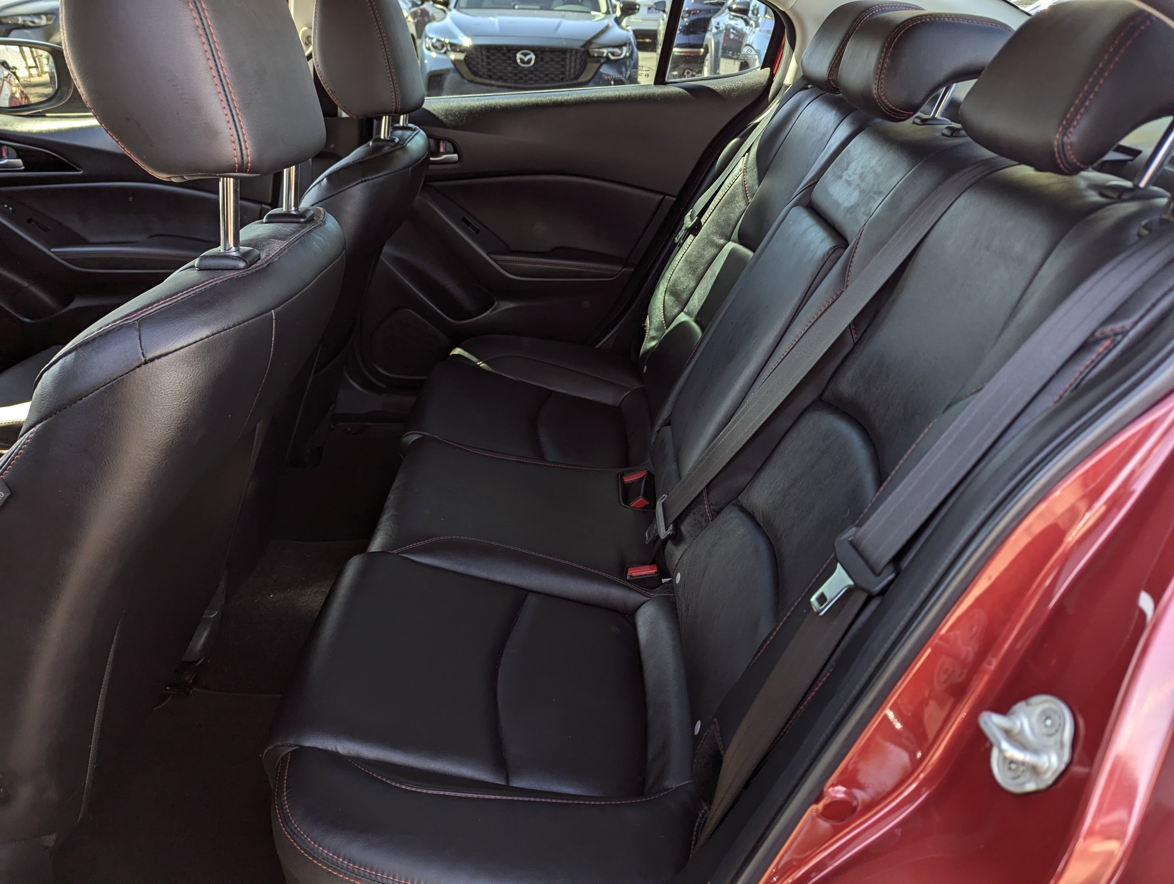 Used 2016 MAZDA MAZDA3 i Grand Touring image 8