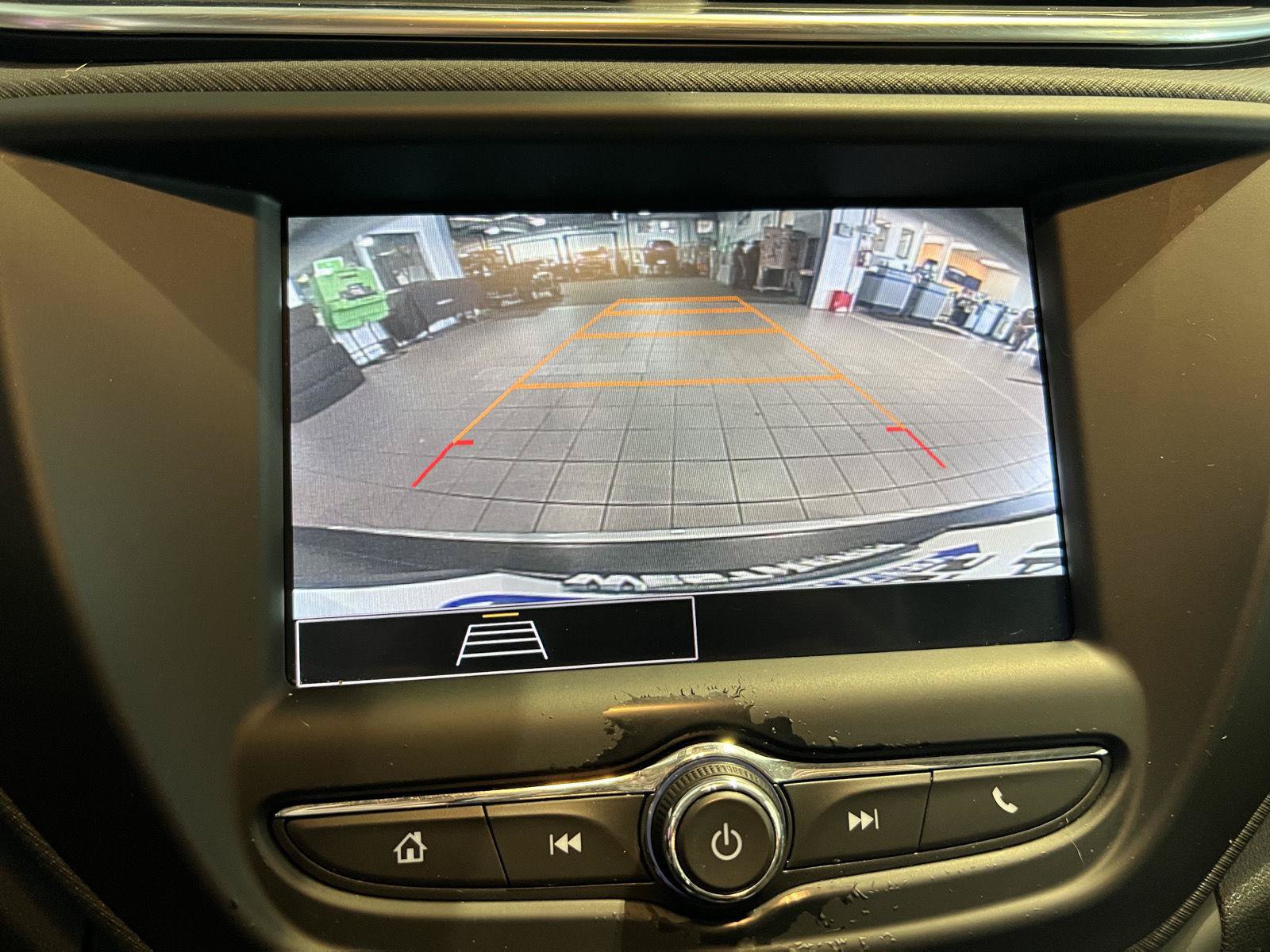 Used 2022 Chevrolet TrailBlazer LT FWD image 19