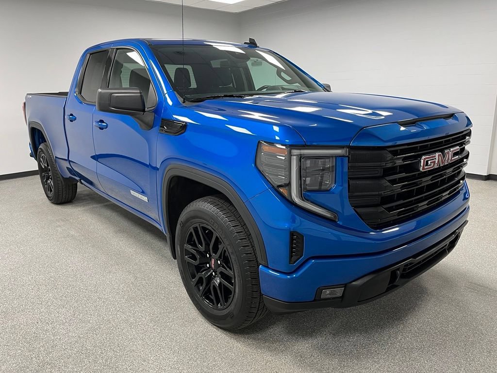 Used 2024 GMC Sierra 1500 Elevation AWD/4WD image 2