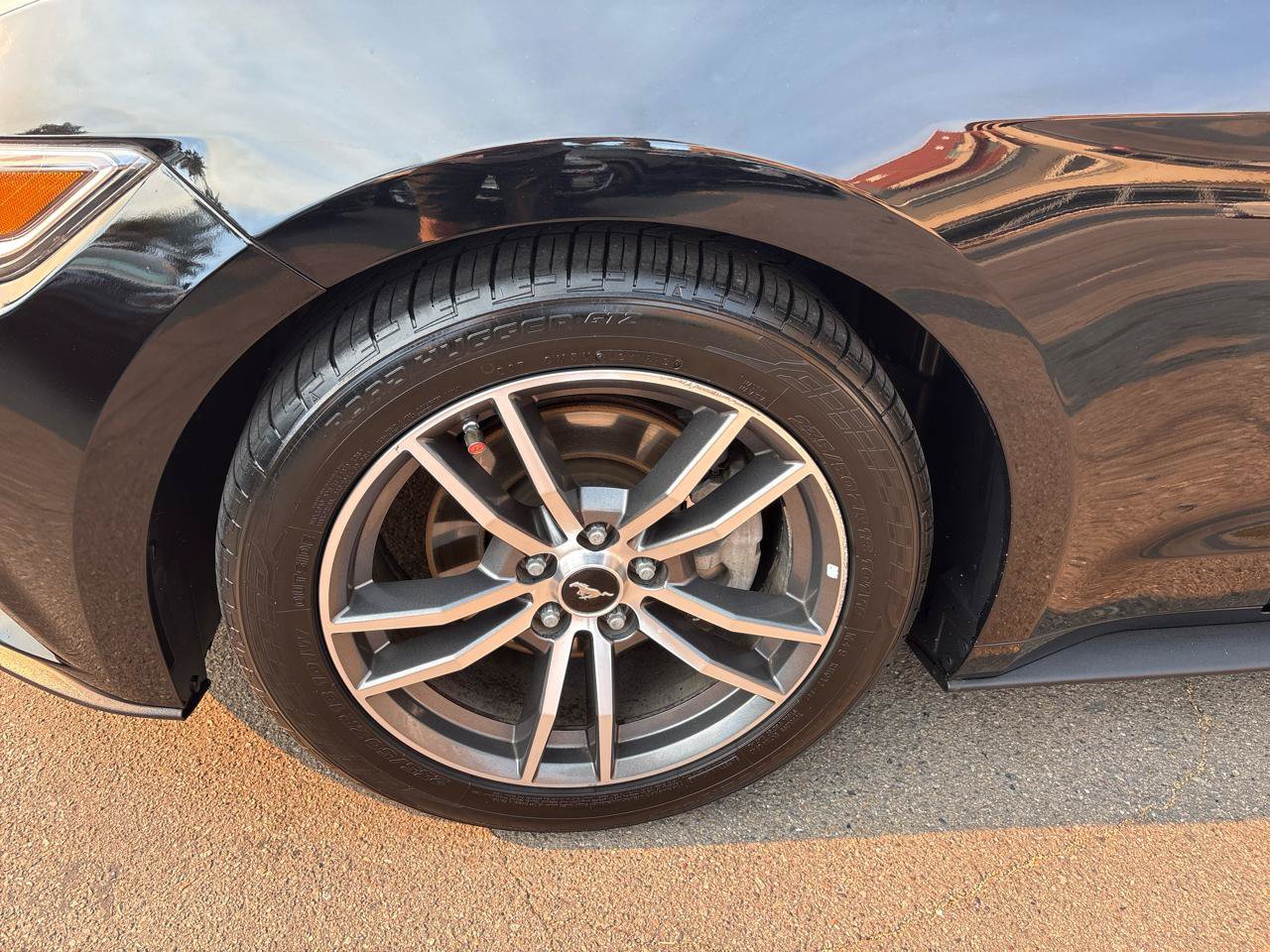 Used 2016 Ford Mustang Premium RWD image 4
