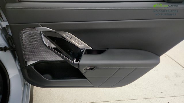 Used 2025 BMW 740i RWD image 40