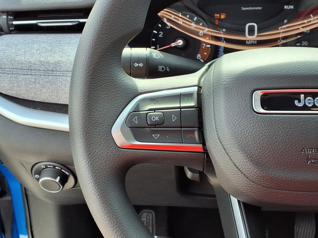 New 2025 Jeep Compass Sport image 18