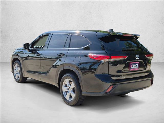 Used 2021 Toyota Highlander LE FWD image 7