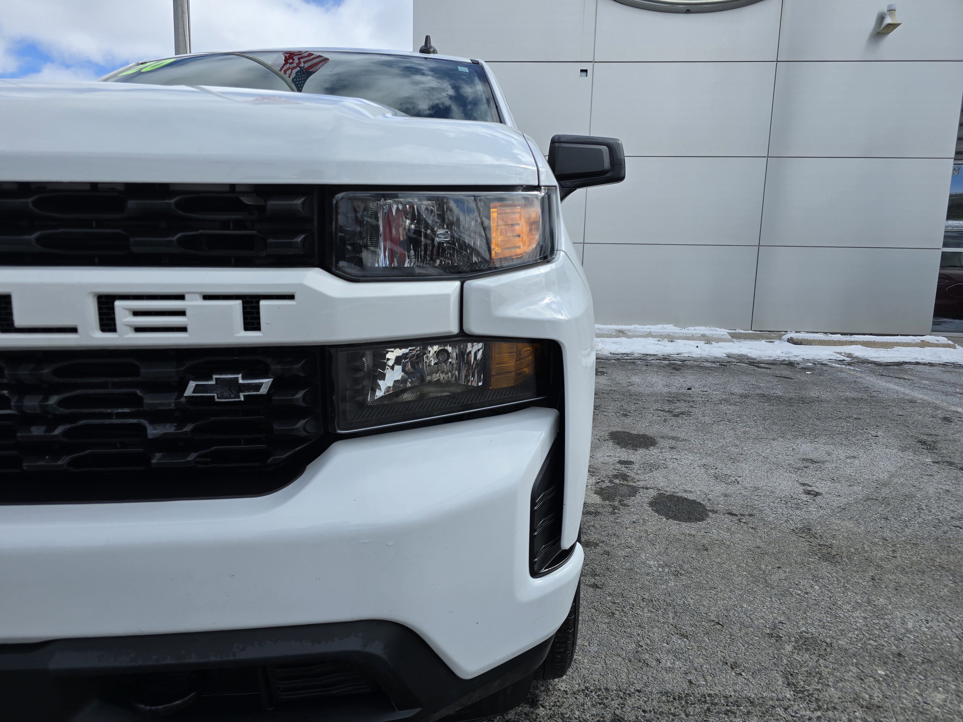 Used 2020 Chevrolet Silverado 1500 Custom w/ Custom Value Package image 9