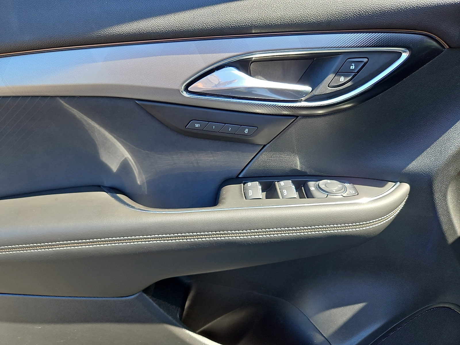 Certified 2025 Buick Envision Sport Touring AWD/4WD image 12