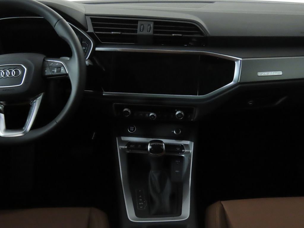 Certified 2025 Audi Q3 2.0T Premium w/ Convenience Package image 14