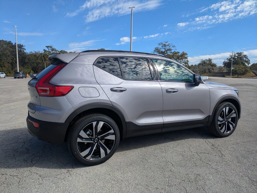 New 2026 Volvo XC40 B5 Ultra w/ Protection Package Premier AWD/4WD image 6