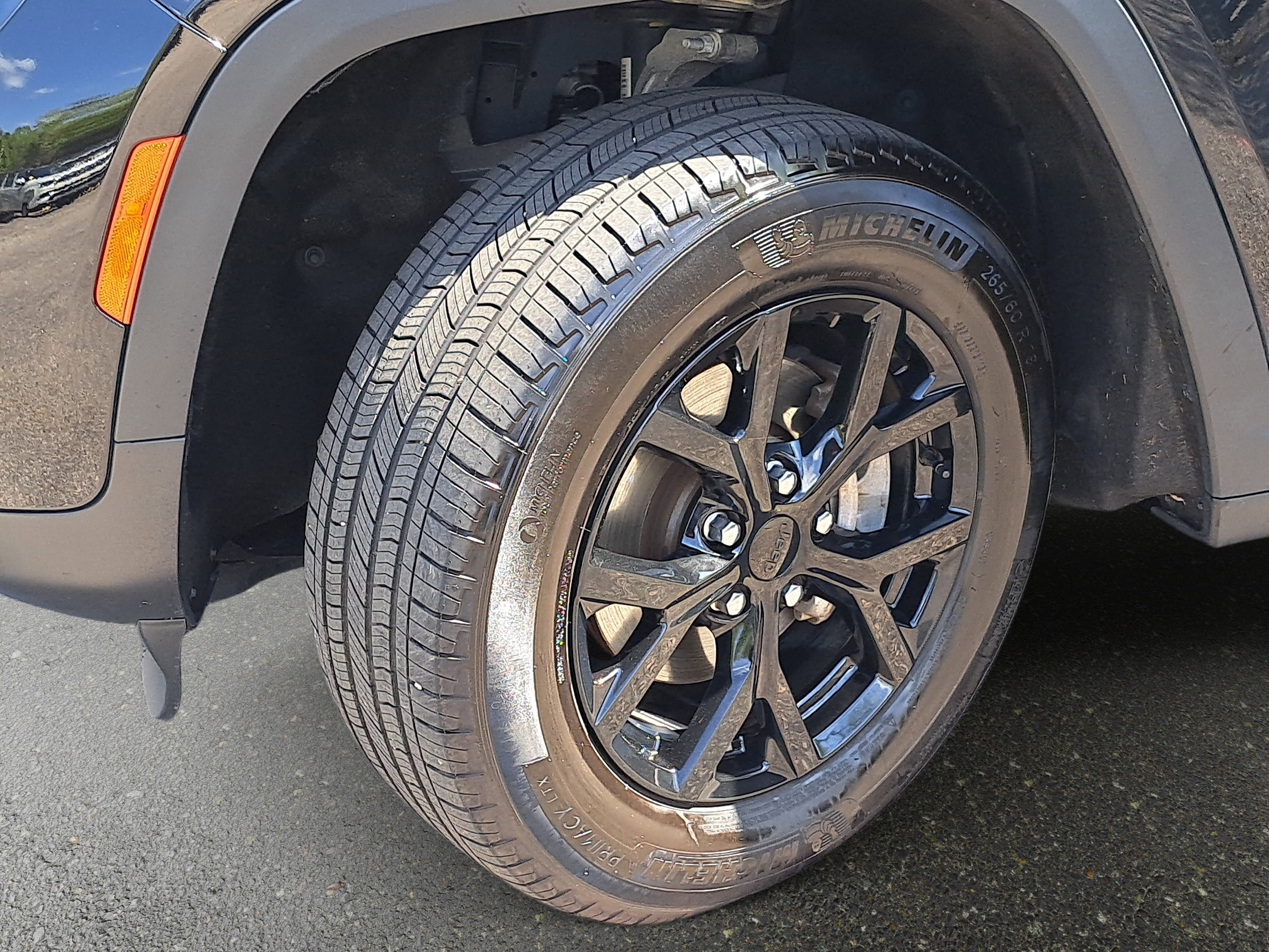 Used 2024 Jeep Grand Cherokee Altitude image 30