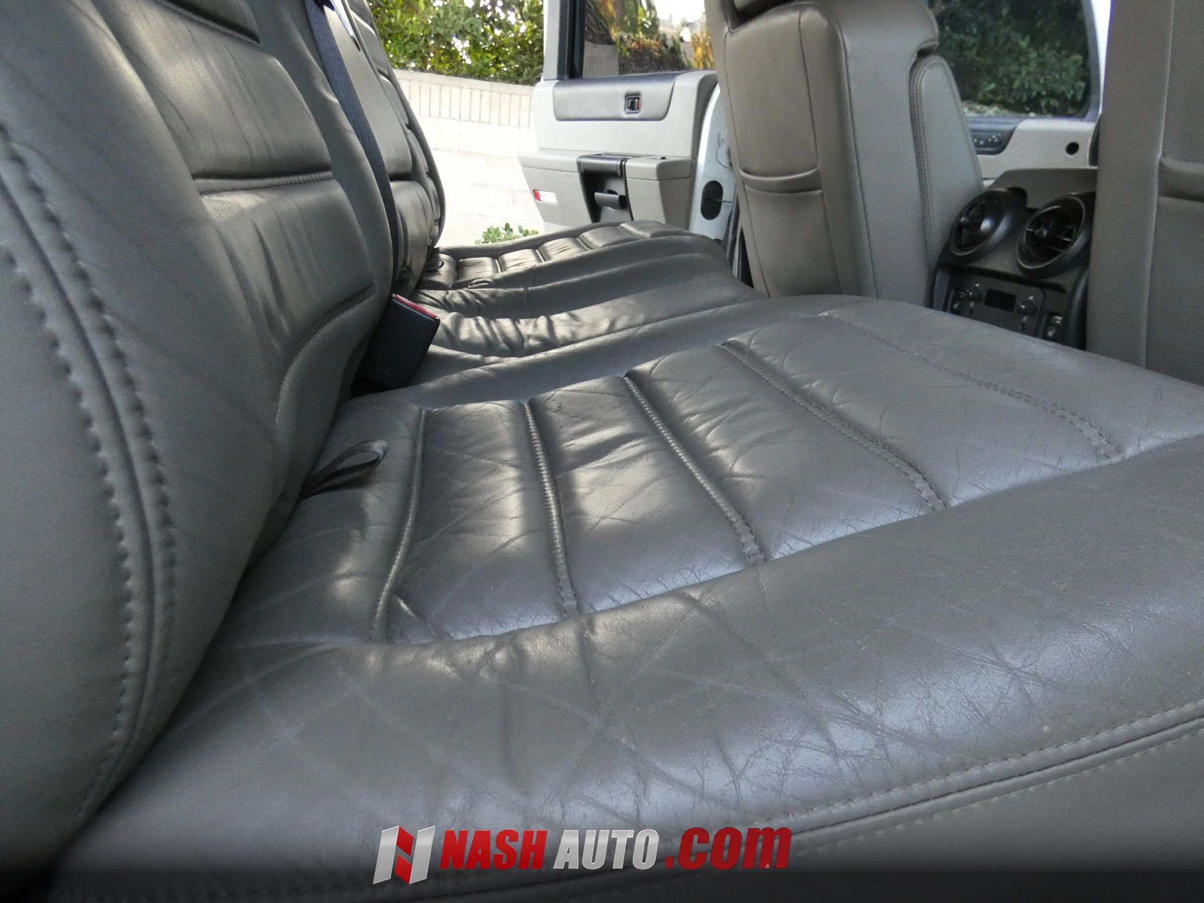 Used 2005 HUMMER H2 w/ Preferred Equipment Group AWD/4WD image 32