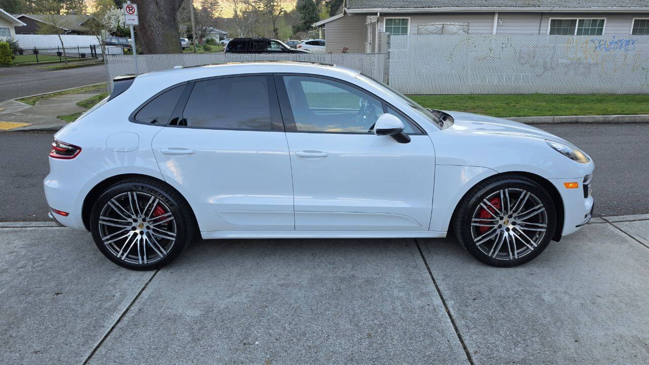 Used 2016 Porsche Macan Turbo w/ Premium Package Plus AWD/4WD image 4