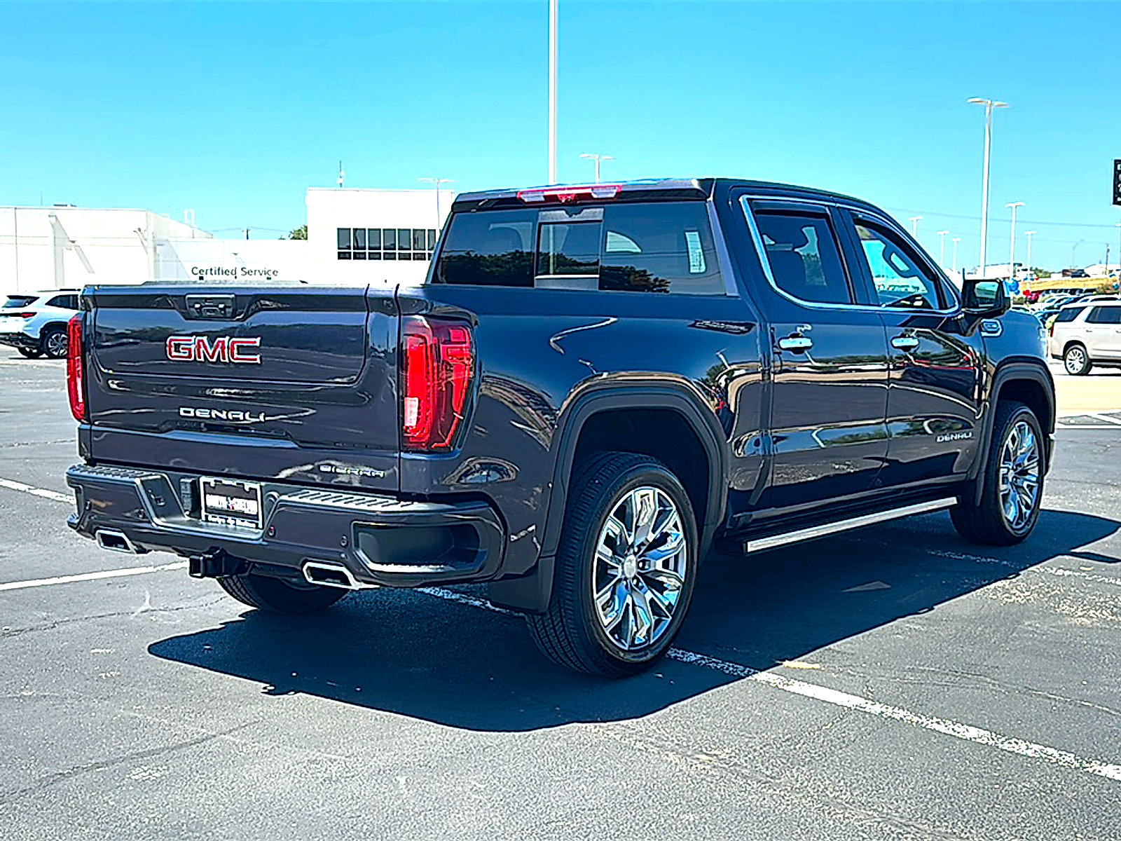 Used 2024 GMC Sierra 1500 Denali w/ Denali Reserve Package AWD/4WD image 8