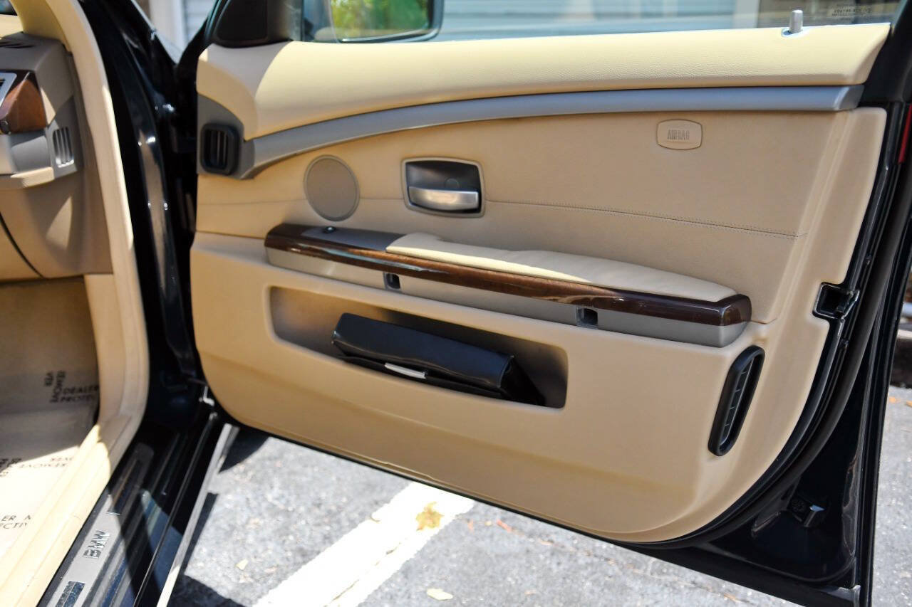 Used 2006 BMW 750Li RWD image 40