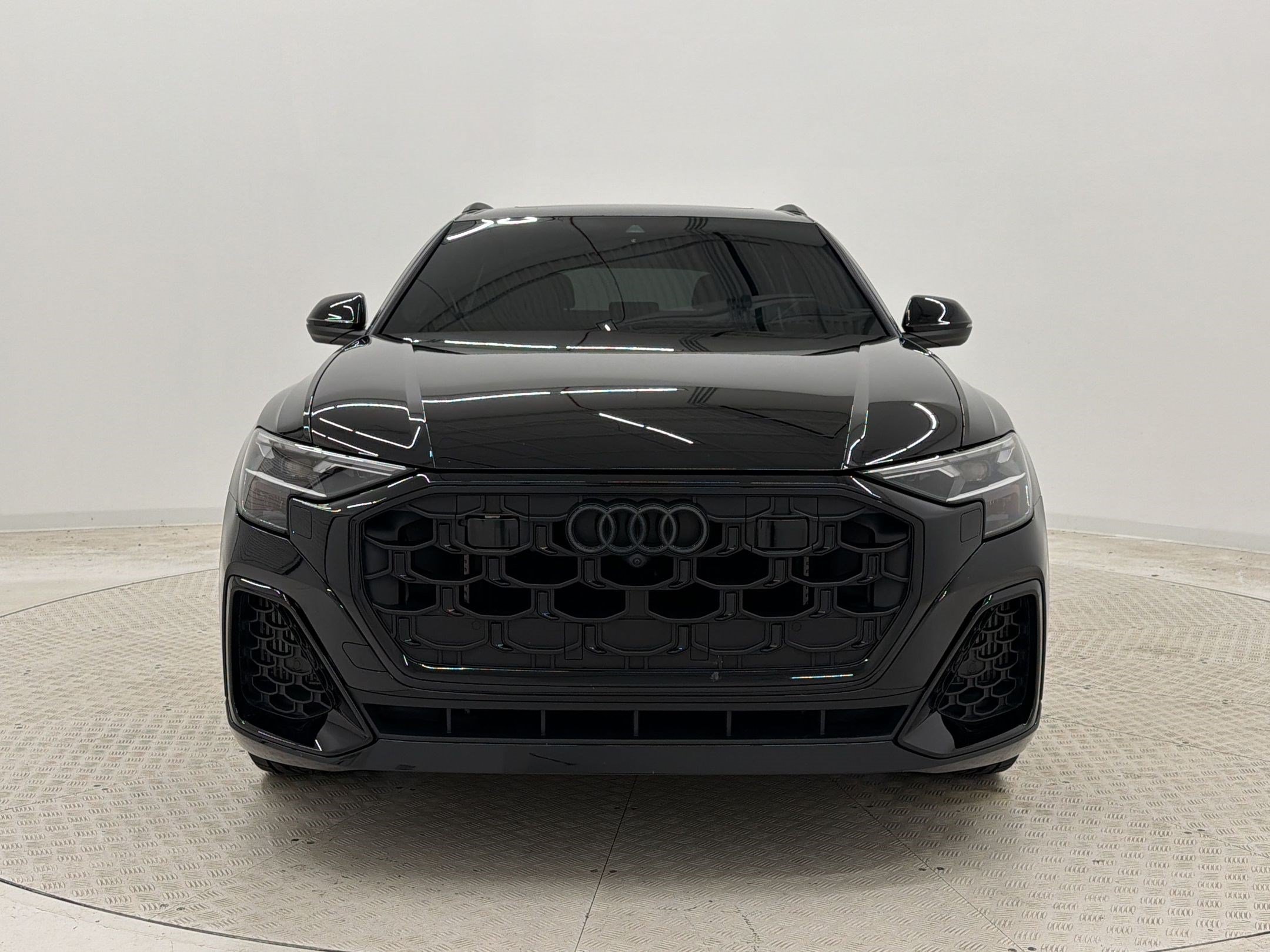 Used 2025 Audi SQ8 Premium Plus AWD/4WD image 6