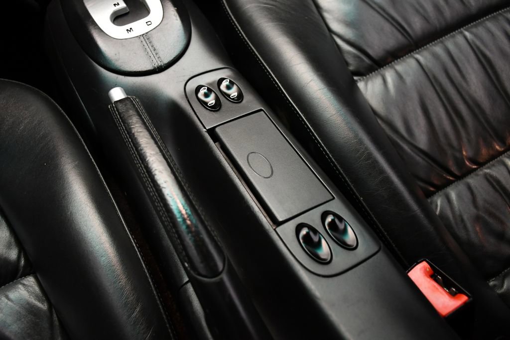 Used 2003 Porsche 911 Turbo image 25