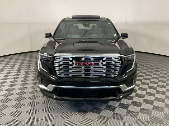 Used 2026 GMC Acadia Denali w/ Super Cruise Package AWD/4WD image 2