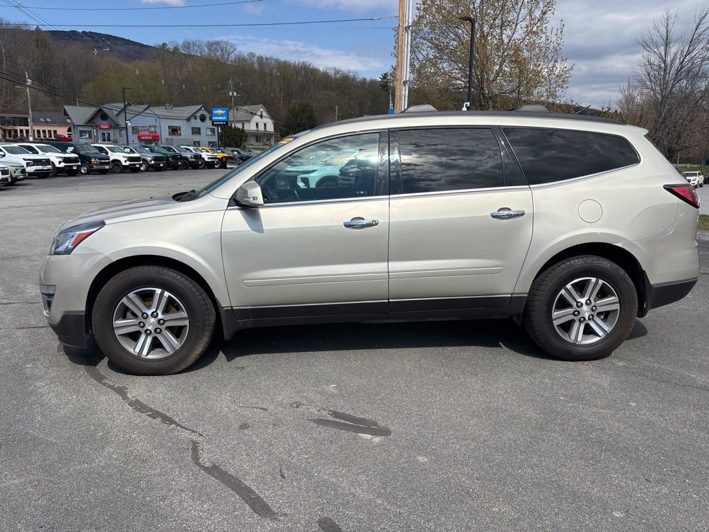 Used 2017 Chevrolet Traverse LT AWD/4WD image 2