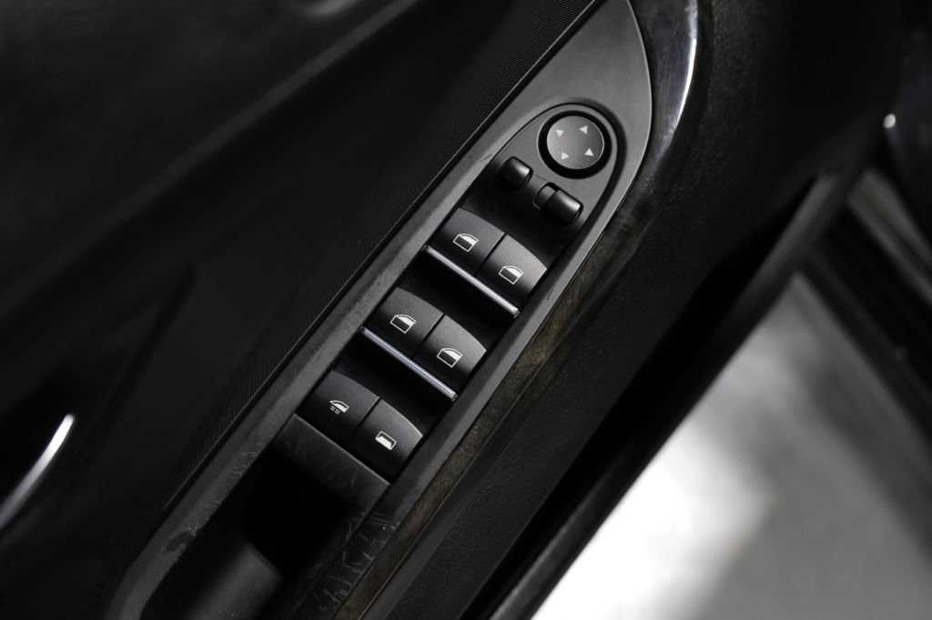 Used 2013 BMW 650i Convertible RWD image 11