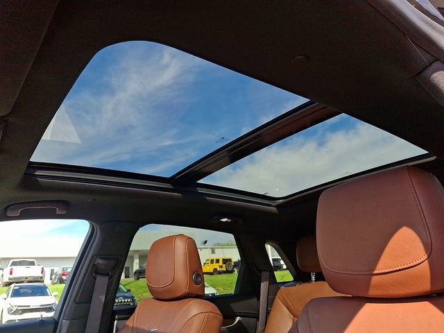 Used 2023 Cadillac XT5 Premium Luxury w/ LPO, Floor Liner Package image 14