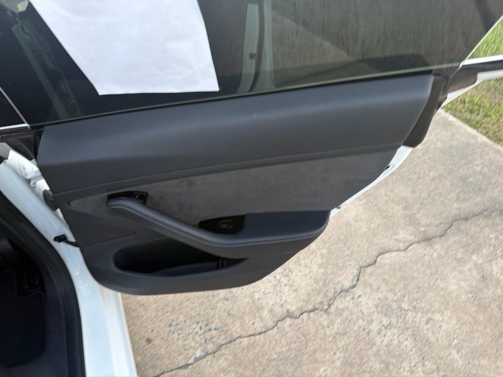 Used 2018 Tesla Model 3 Long Range RWD image 30