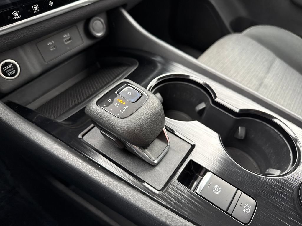 Used 2022 Nissan Rogue SV image 29