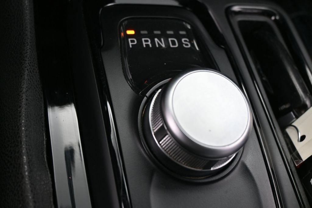 Used 2018 Chrysler 300 S w/ 300S Premium Group RWD image 23