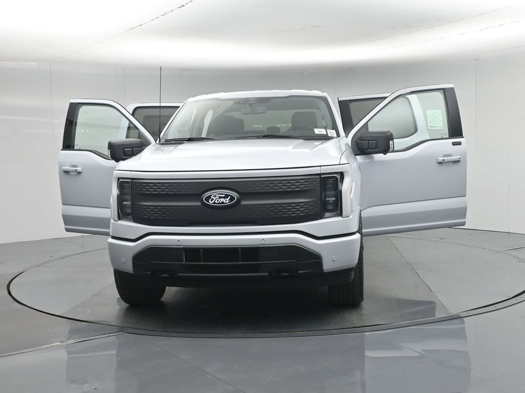 New 2025 Ford F150 Lightning Flash AWD/4WD image 32