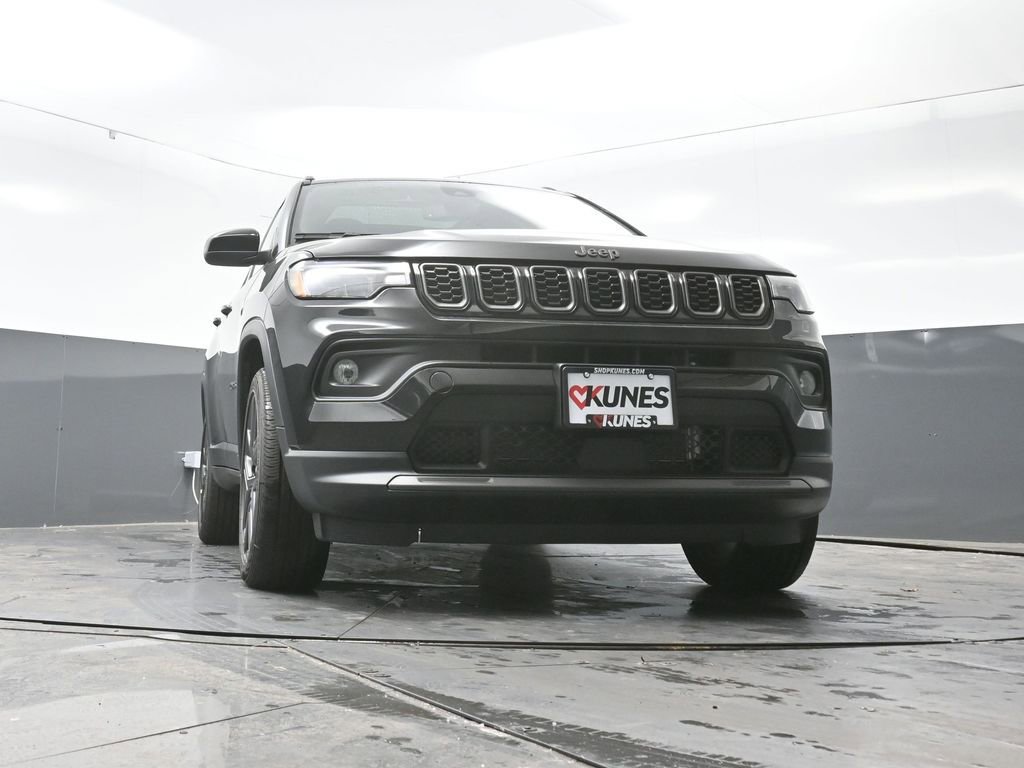 New 2026 Jeep Compass Latitude w/ Sun and Sound Group image 38