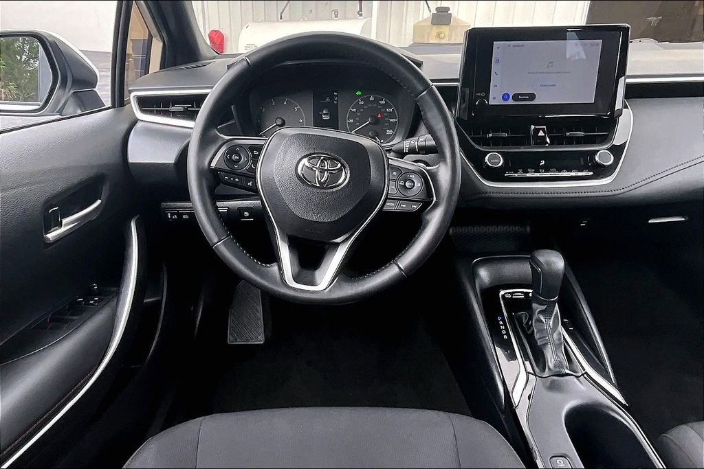 Used 2023 Toyota Corolla SE w/ SE Package image 8