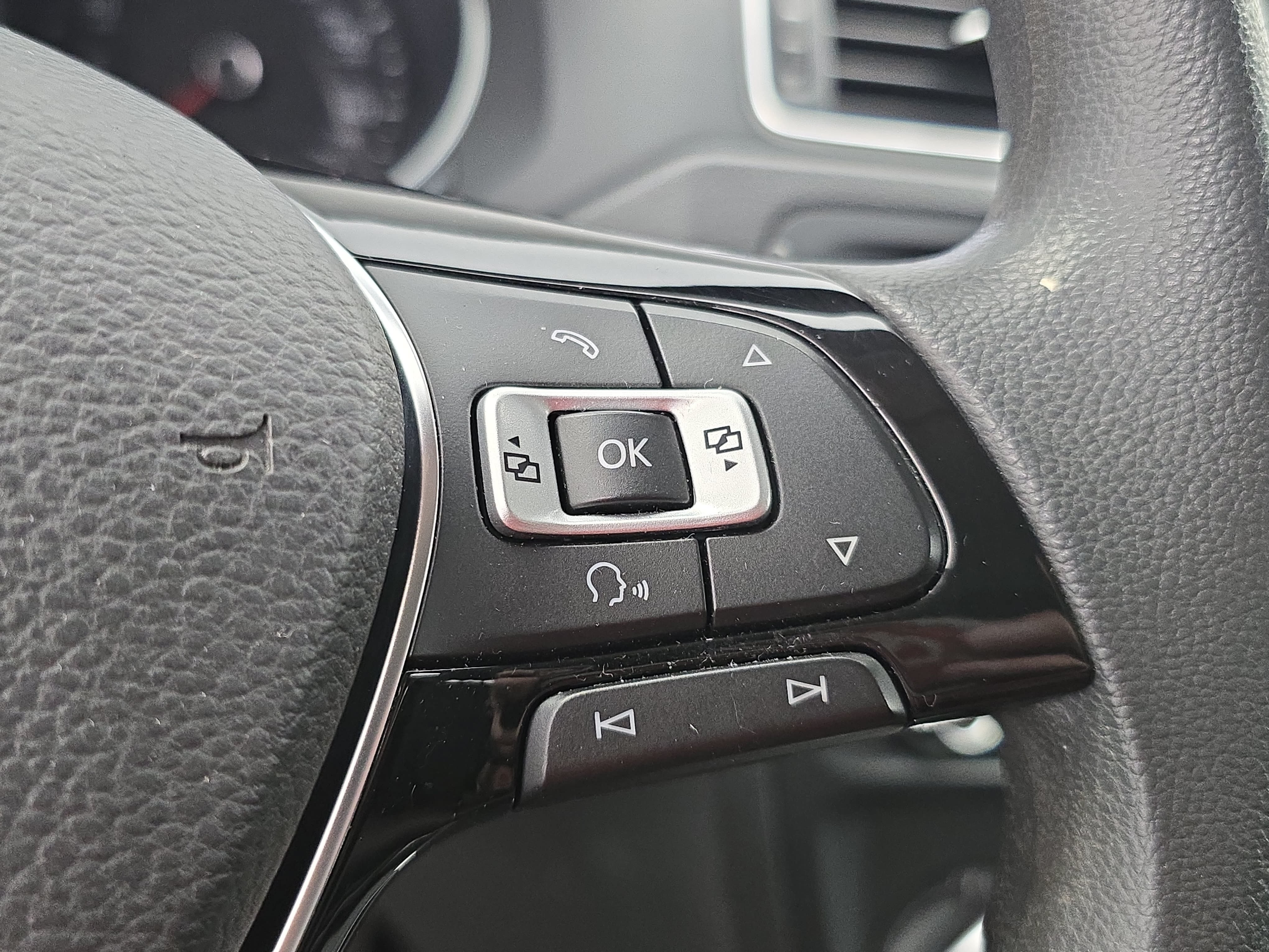 Used 2016 Volkswagen Jetta SE FWD image 17