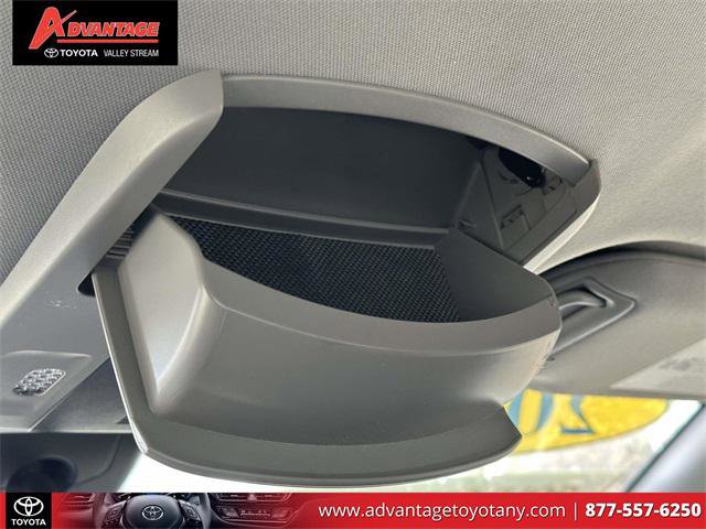 Certified 2019 Toyota Camry LE image 35