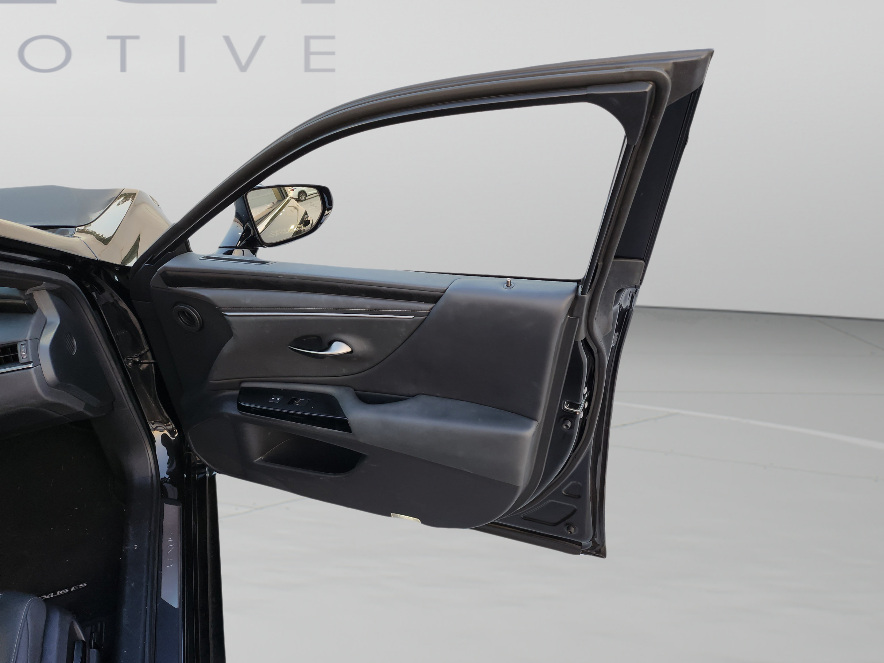 Certified 2024 Lexus ES 350 w/ Technology Package FWD image 30