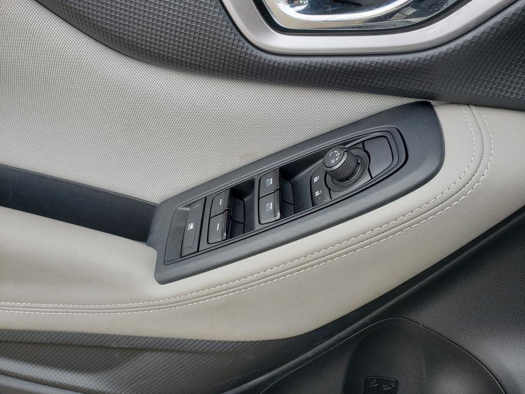 Used 2023 Subaru Forester Premium image 31
