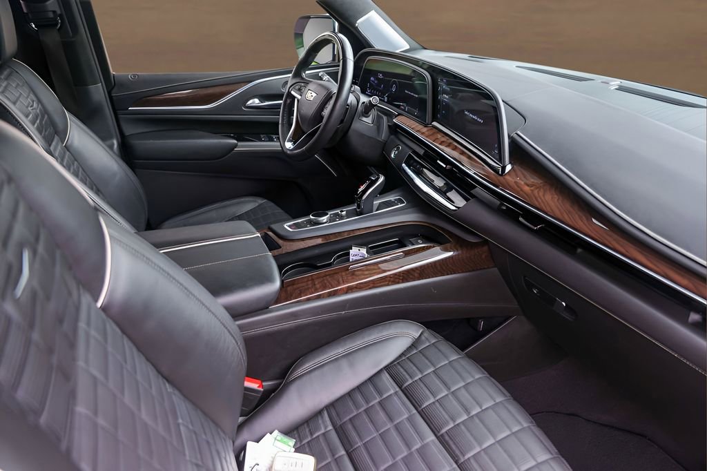 Certified 2023 Cadillac Escalade ESV Sport Platinum w/ LPO, ONYX Package AWD/4WD image 33