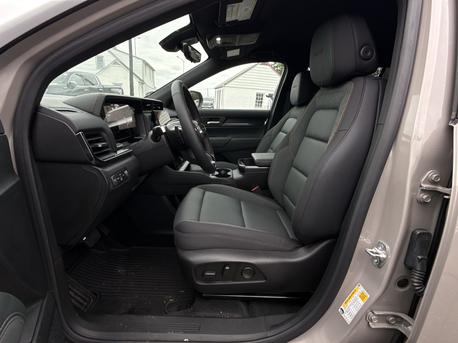New 2026 GMC Terrain AT4 w/ Convenience Package III AWD/4WD image 13