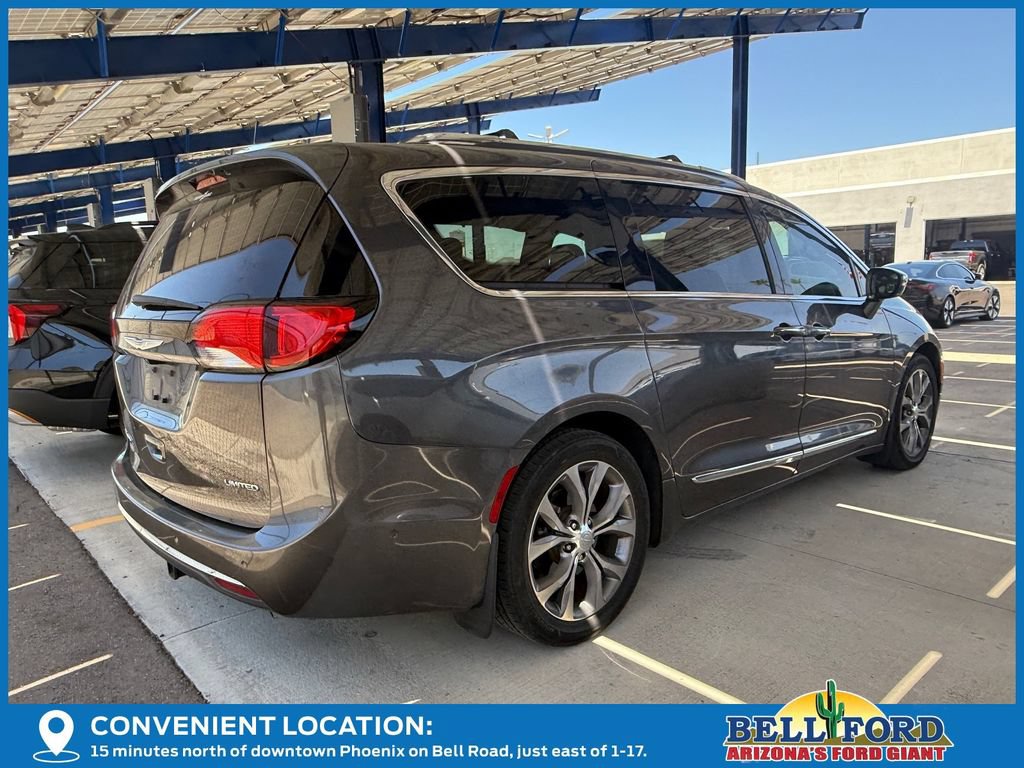 Used 2020 Chrysler Pacifica Limited FWD image 4
