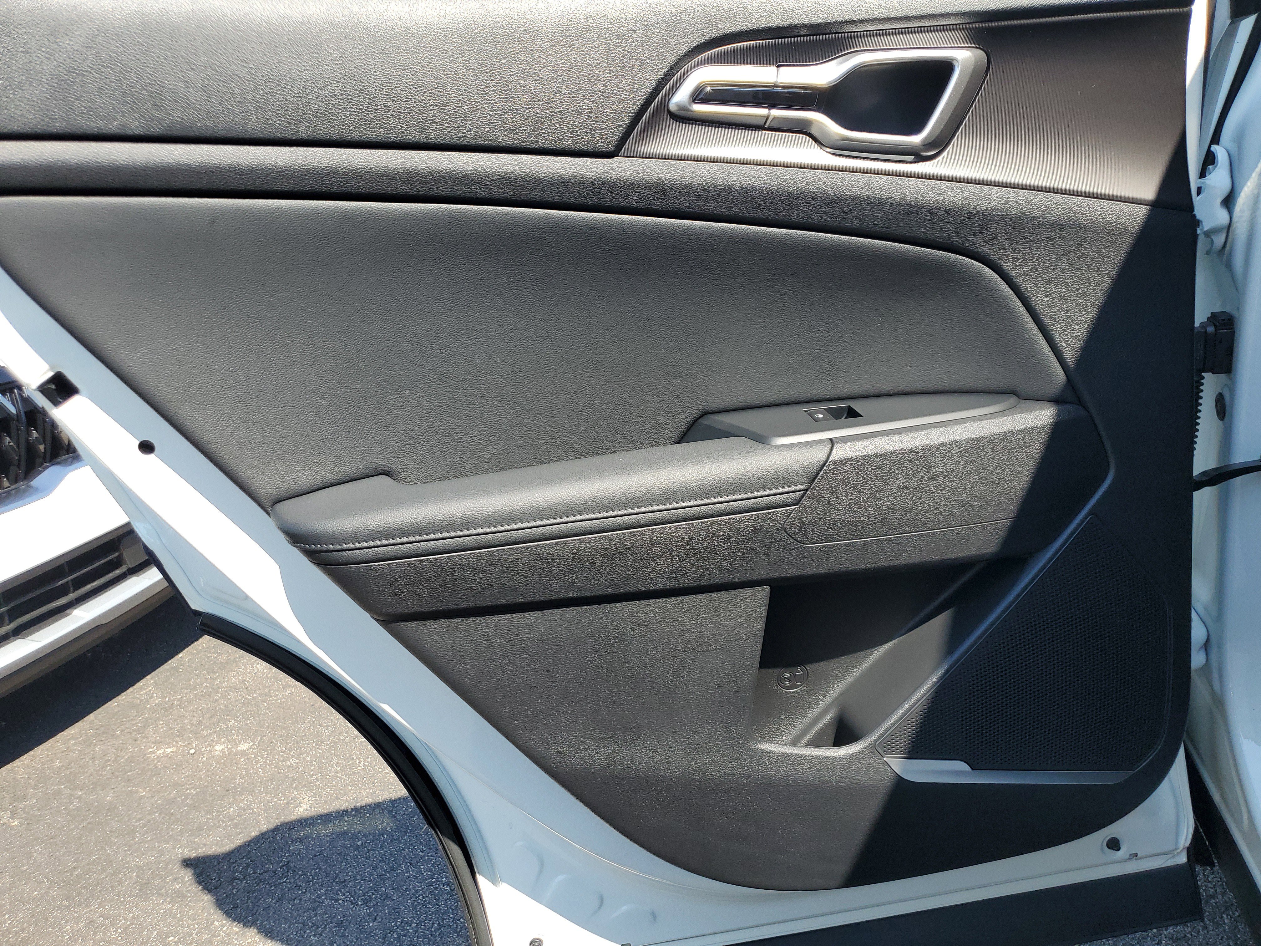 New 2026 Kia Sportage EX image 13