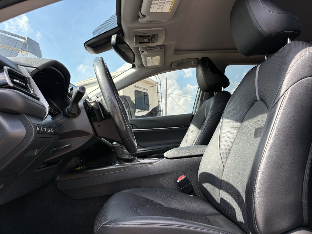 Used 2021 Toyota Camry XSE FWD image 13