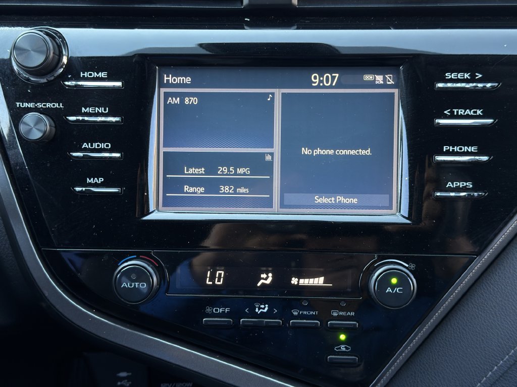 Used 2019 Toyota Camry SE w/ Carpet Mat Package FWD image 16
